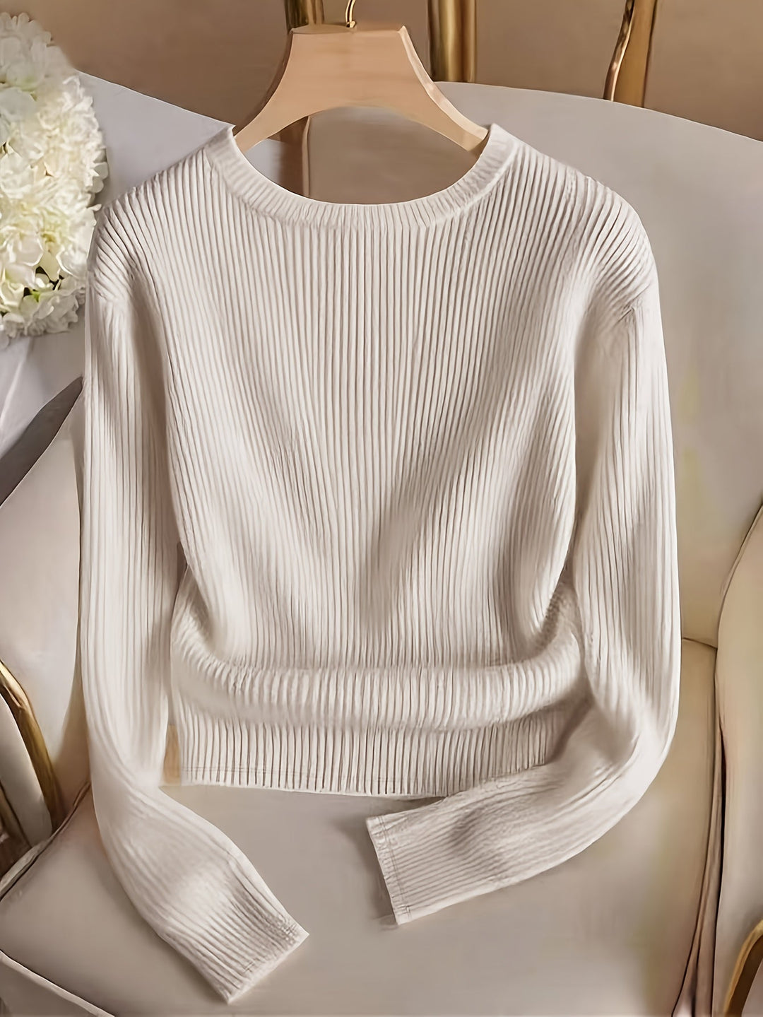 Kimberly | Sweater acanalado con botones en puños