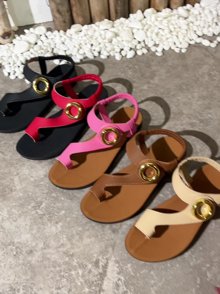 Yesenia | Sandalias planas con anillo para el dedo