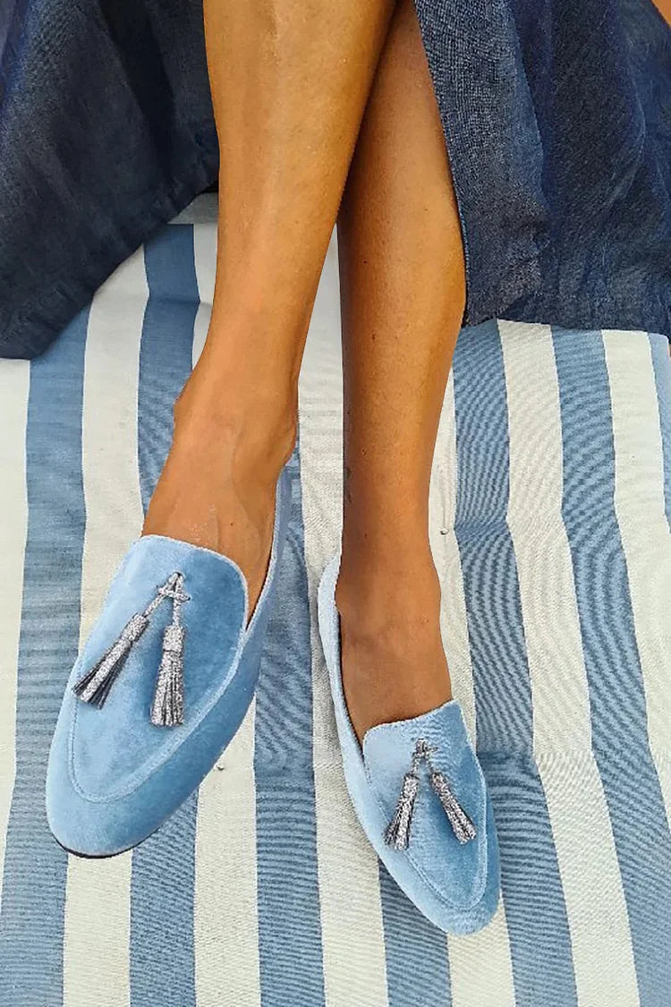 Elvia | Mocasines con borlas plateadas