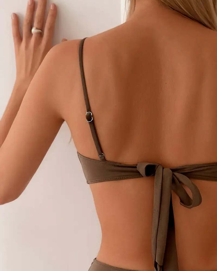 Eva | Bikini de dos piezas con detalles dorados