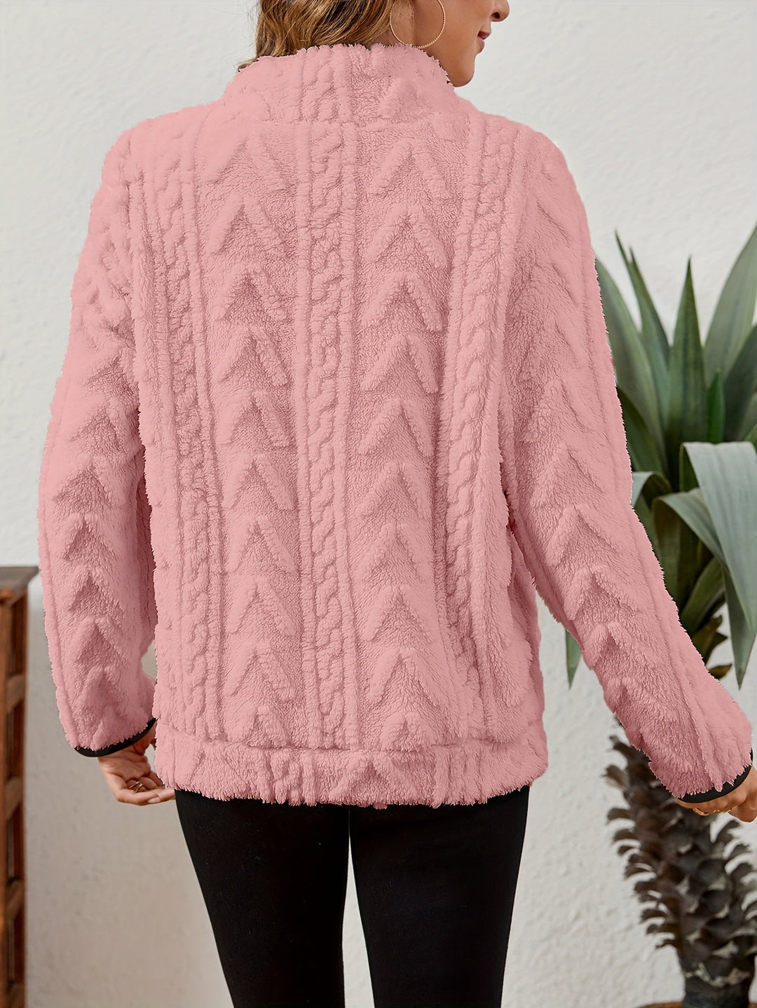 Manuela | Pullover texturado con media cremallera