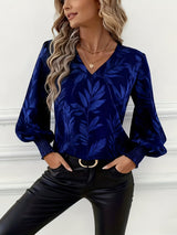 Magdalena | Blusa escote V con estampado de hojas