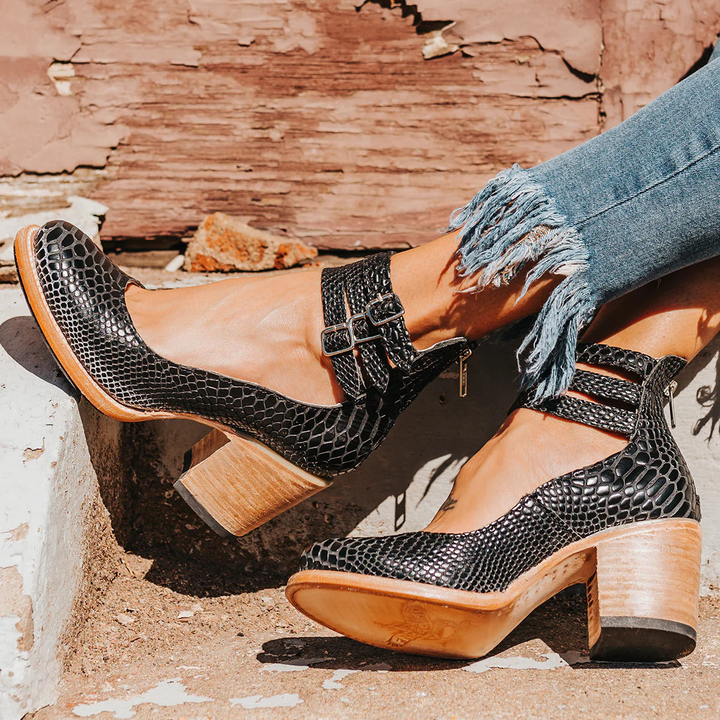 Yenifer | Zapatos de taco con correas