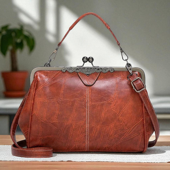 Juana María | Bolso vintage con marco y cierre de boquilla
