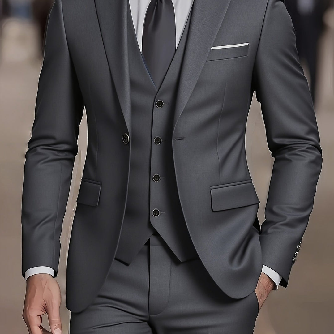 Cesáreo | Traje de tres piezas entallado