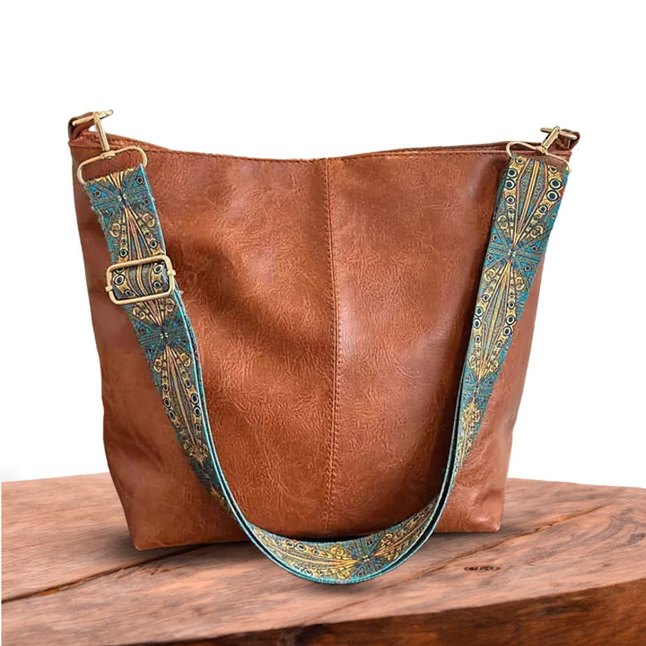 María Esther | Bolso tote con correa decorada
