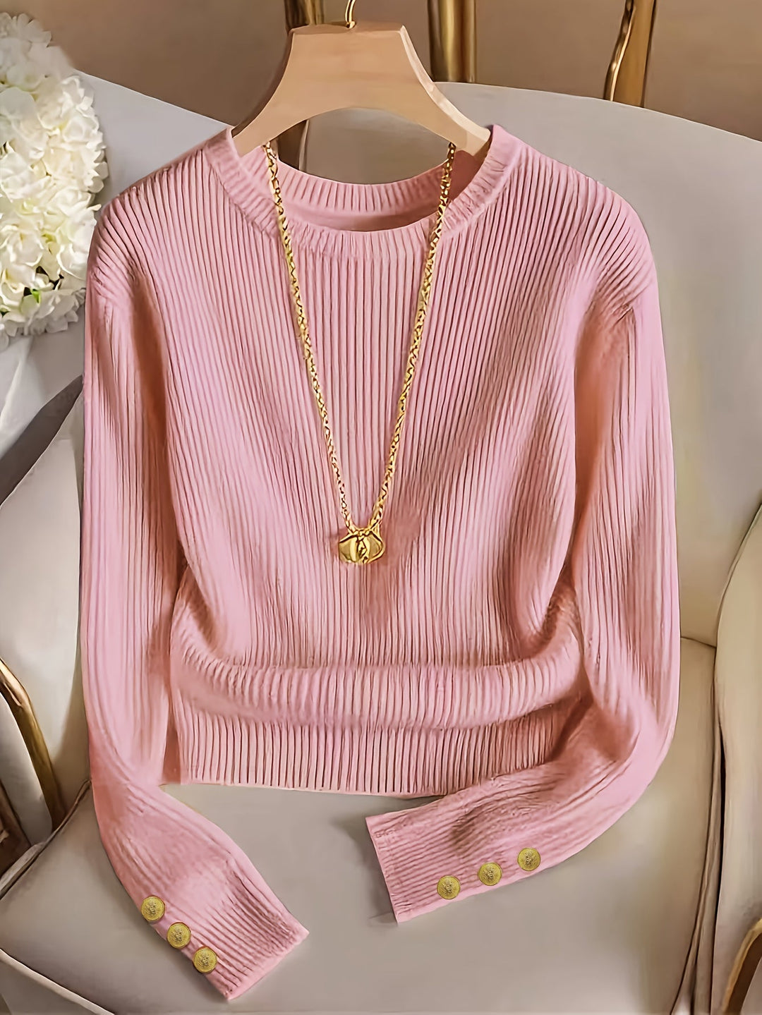 Kimberly | Sweater acanalado con botones en puños