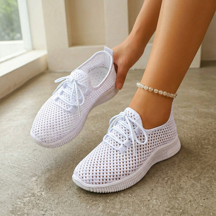 Yanella | Zapatillas caladas con cordones