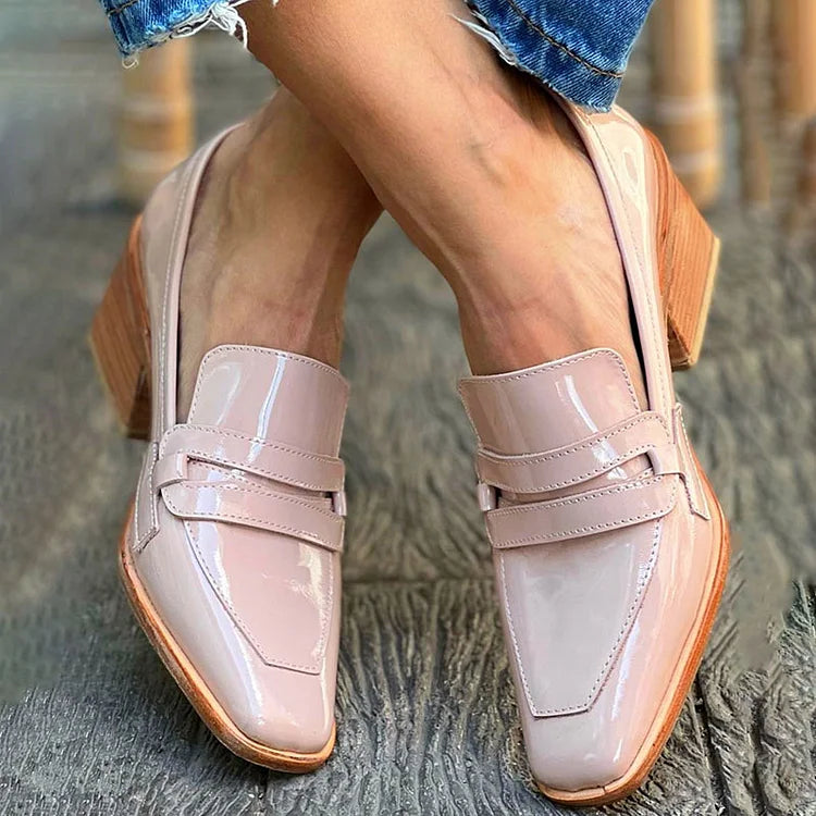 Belén Andrea | Mocasines de taco ancho con terminación brillante