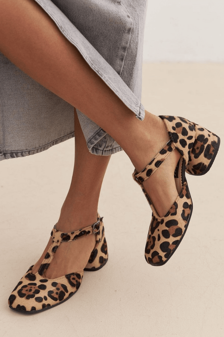 Sabrina | Zapatos de taco bajo con correa en T print leopardo