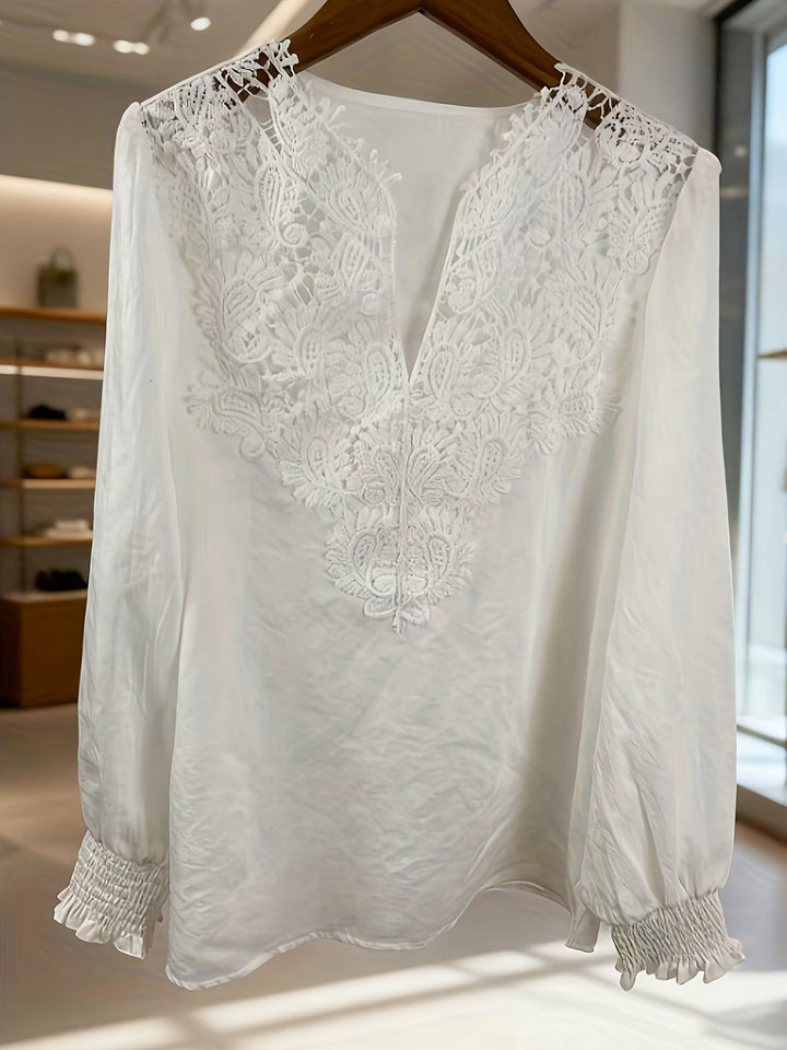 Antonieta | Blusa escote V con calado