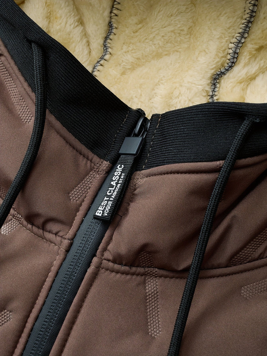 Ian | Parka con capucha forrada en peluche