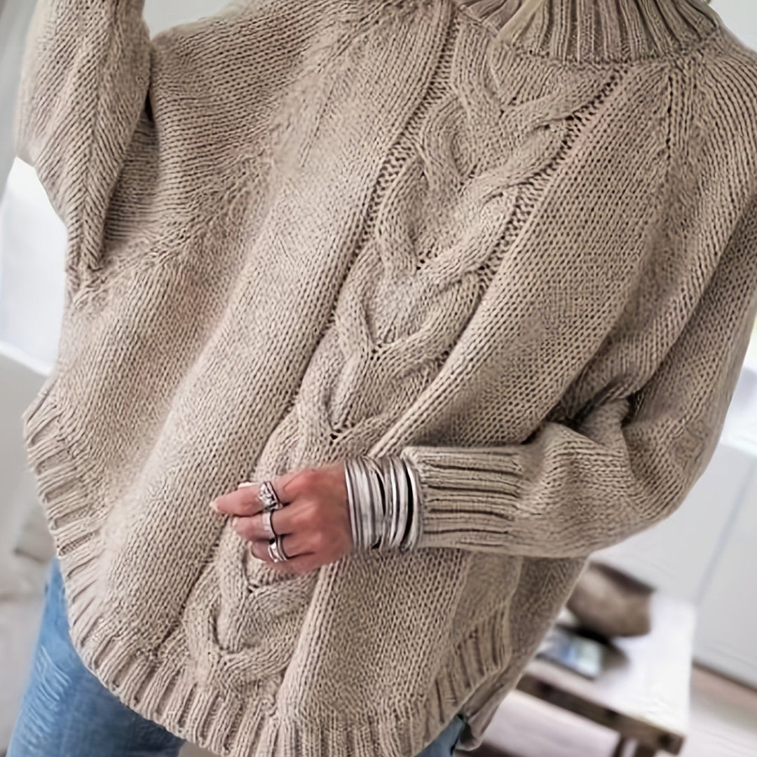 Eugenia | Sweater de punto trenzado con cuello alto