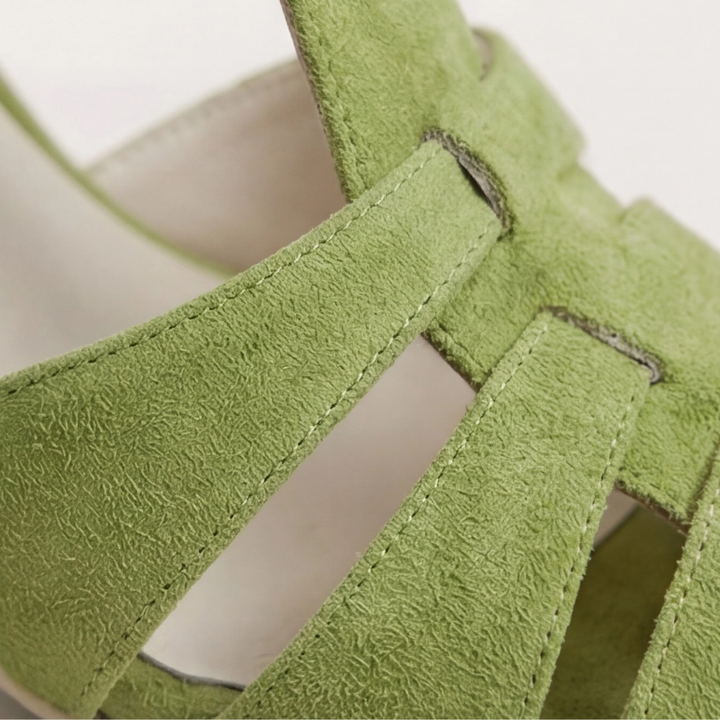 Jackeline | Zapatos de taco con tira y punta cerrada