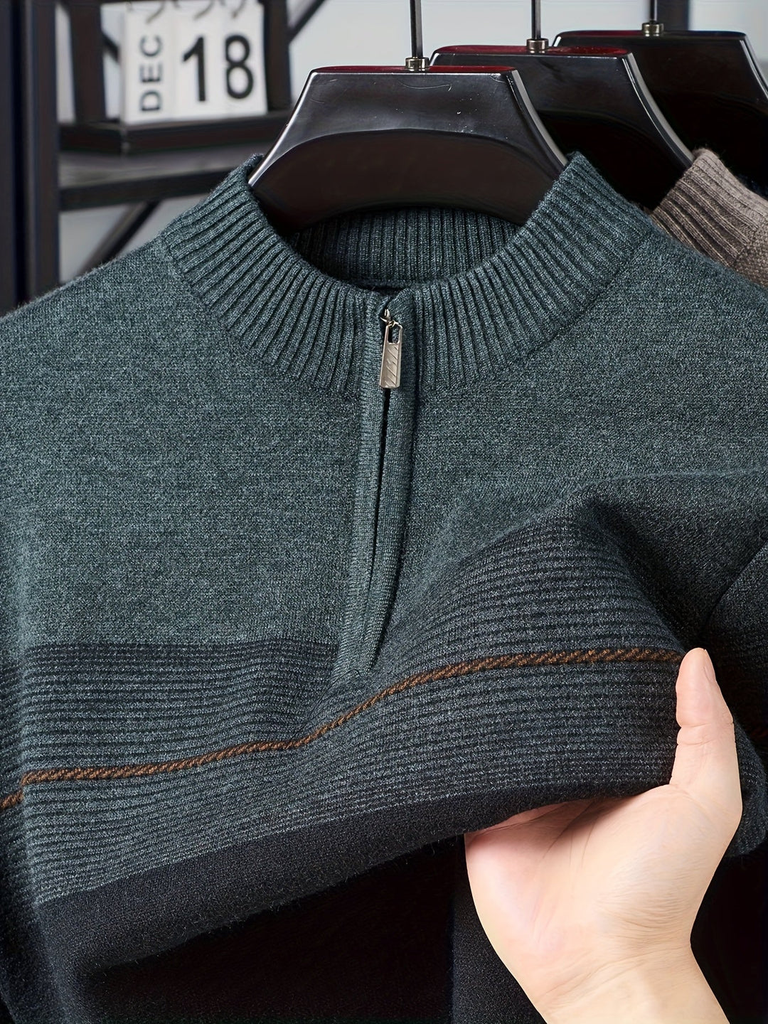 Dylan | Sweater con cuello alto y media cremallera