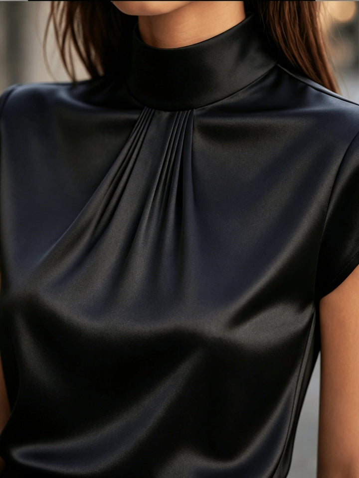 Rebeca Belén | Blusa cuello alto con pliegues
