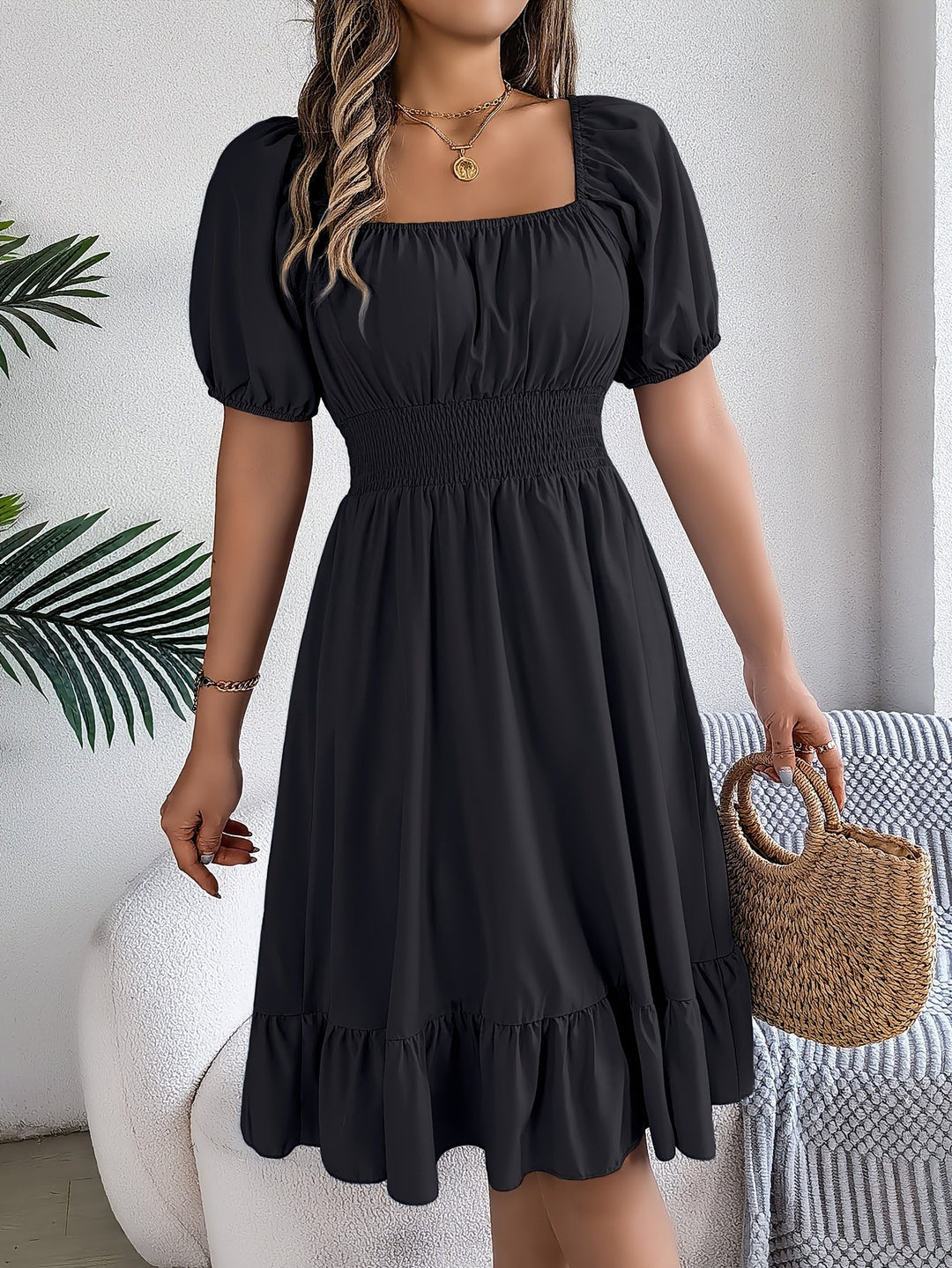 Petronila | Vestido a-line con escote cuadrado y ruedo con vuelo