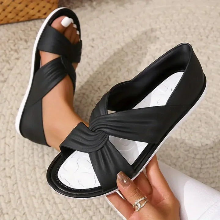 Belinda | Sandalias de tiras cruzadas con plantilla acolchada
