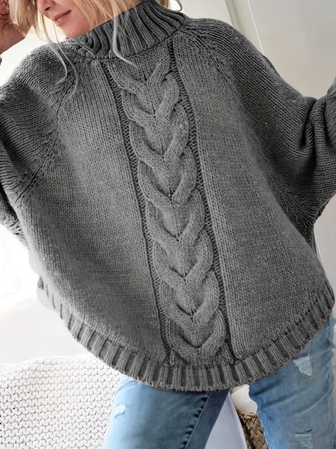 Krishna Belén | Sweater de punto trenzado con cuello alto
