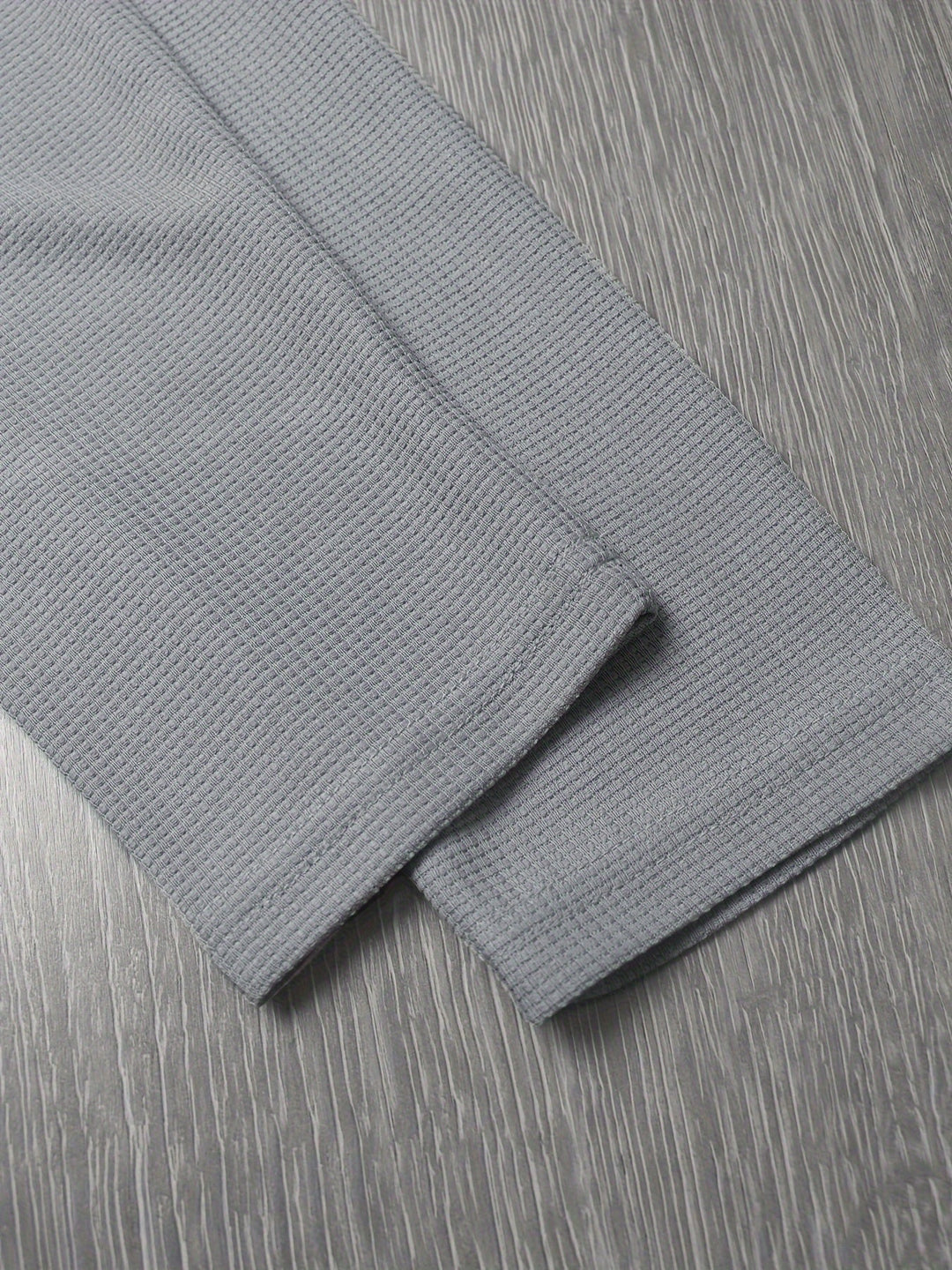 René | Polera henley manga larga
