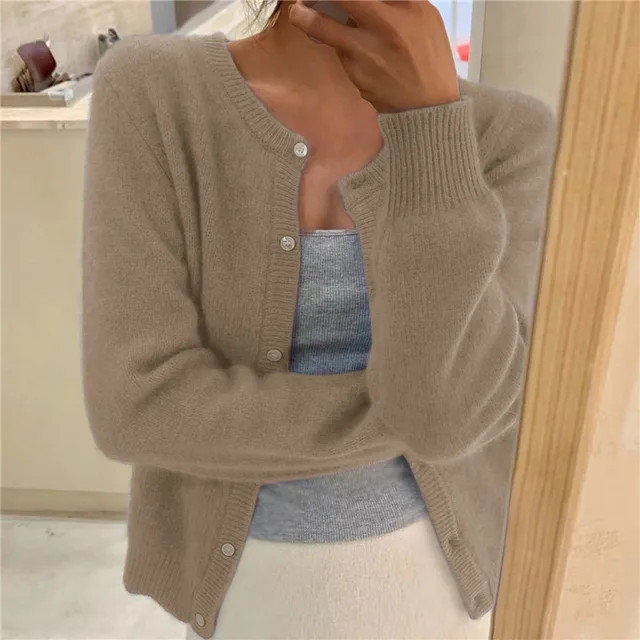 Flor | Cardigan de punto suave con botones