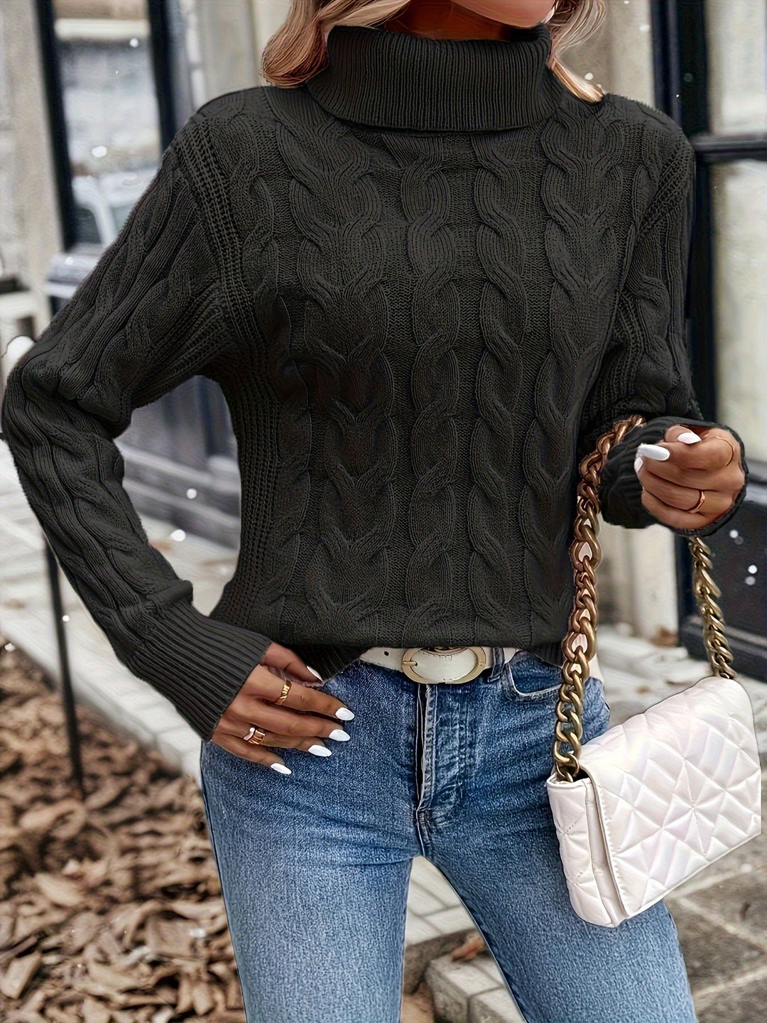 Sarai | Sweater de punto trenzado cuello alto