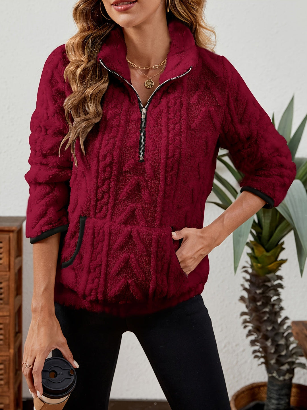 Manuela | Pullover texturado con media cremallera