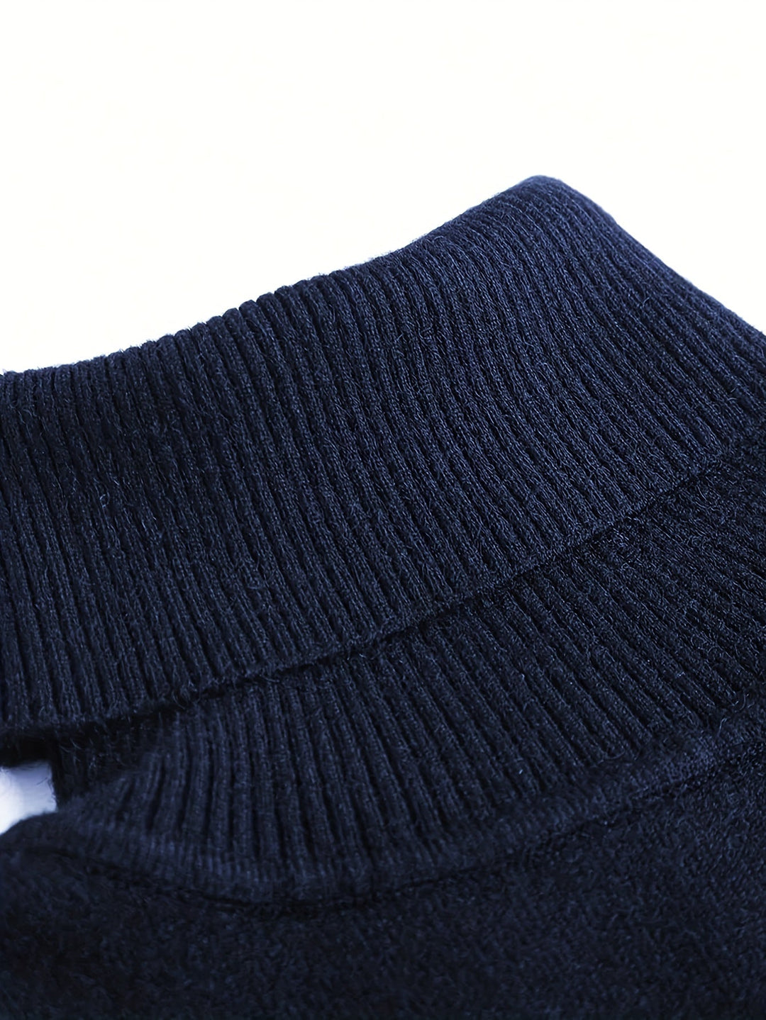 Romualdo | Sweater cuello alto entallado