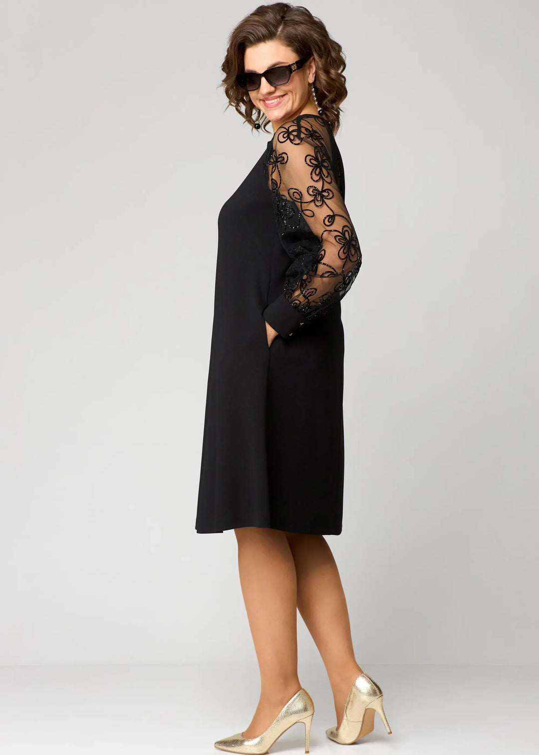 Aranza | Vestido de encaje con mangas florales