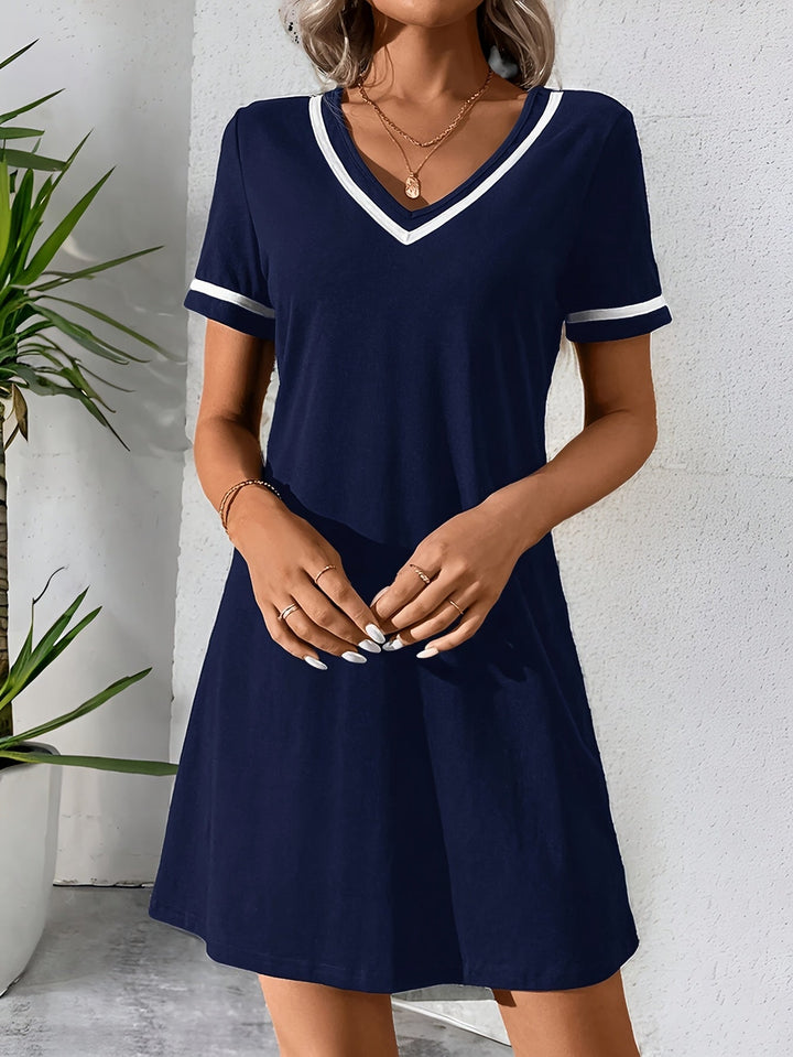 Génesis | Vestido recto con escote en V y ribete en contraste