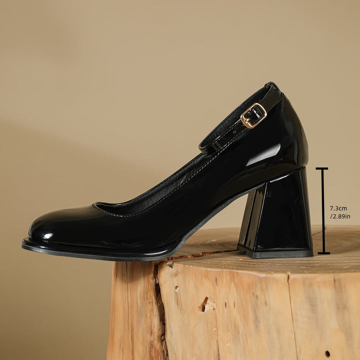 Teresa | Zapatos de taco charol con correa