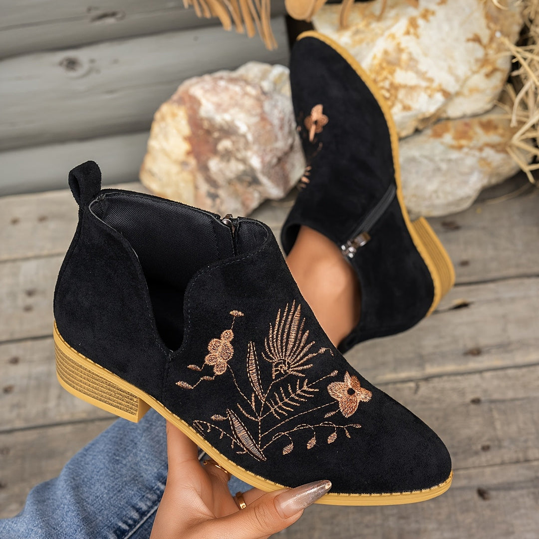 María Elisa | Botines bordados de taco bajo