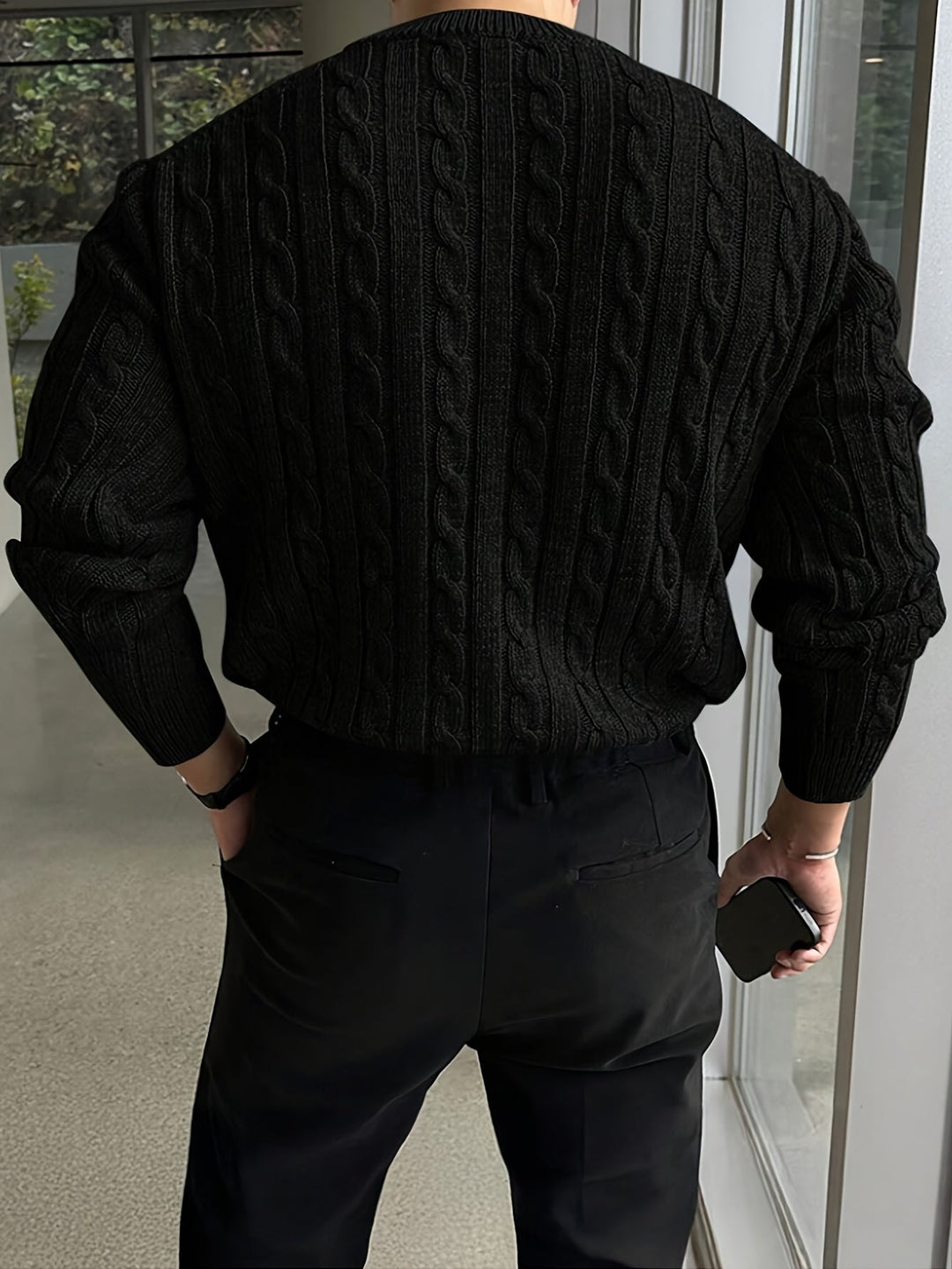 Josué | Sweater de punto trenzado cuello redondo