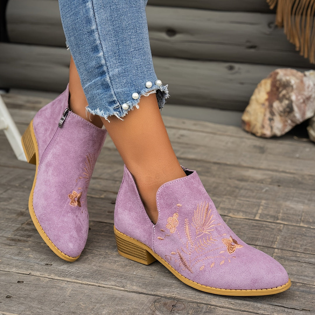 María Elisa | Botines bordados de taco bajo