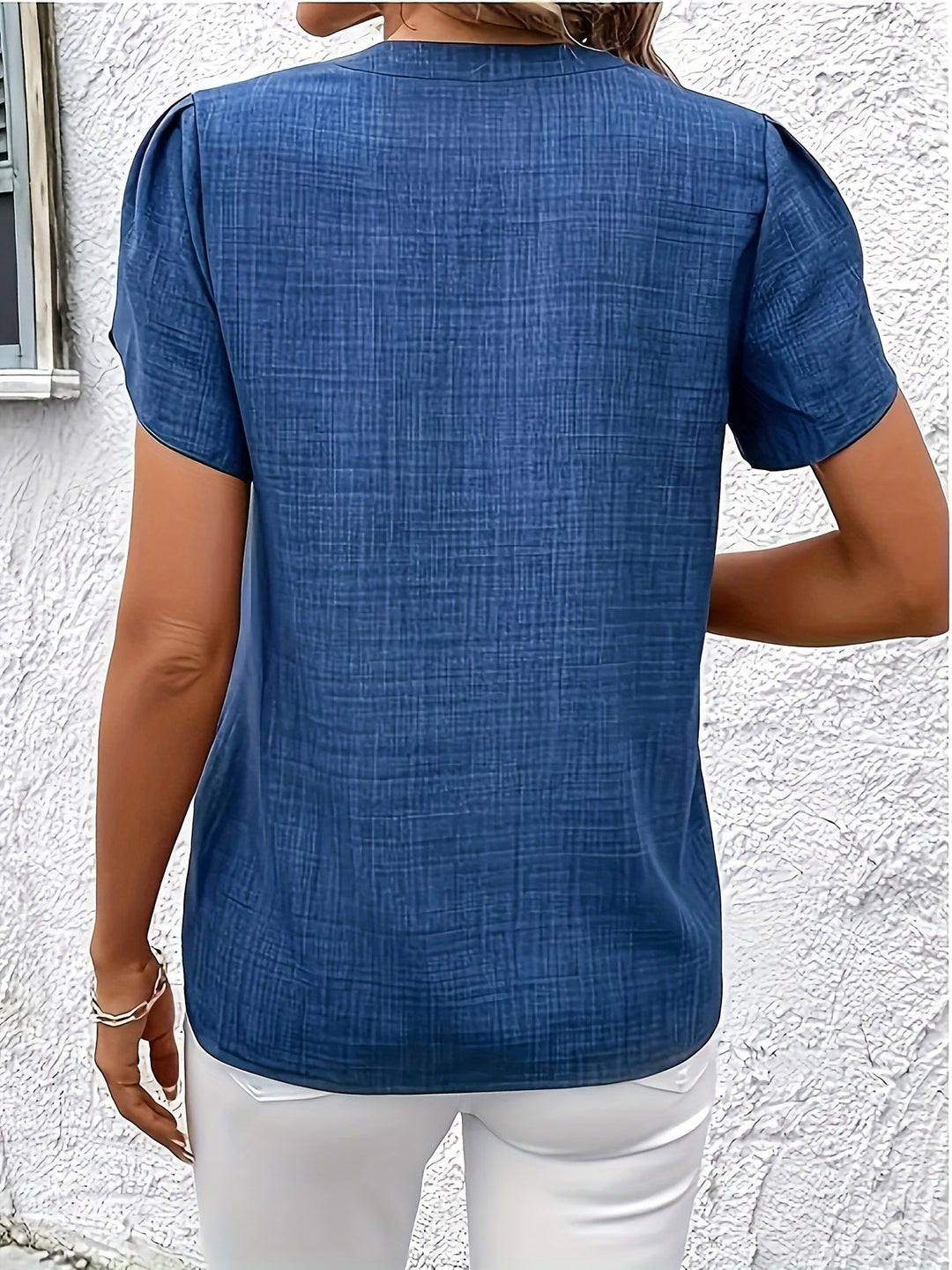 Magaly | Blusa manga pétalo con escote en V