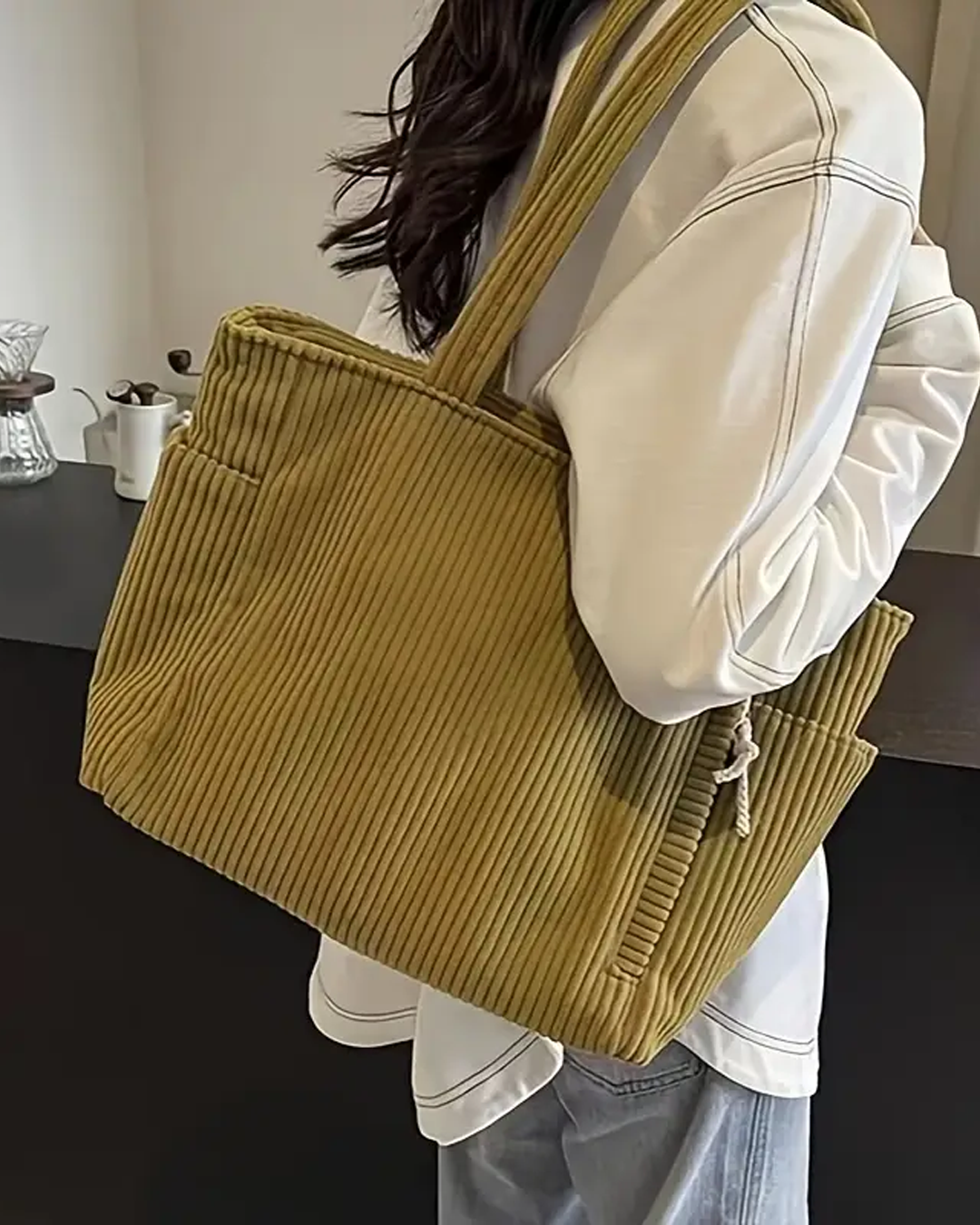 Elisa | Bolsa de Mano con Detalle de Cordón