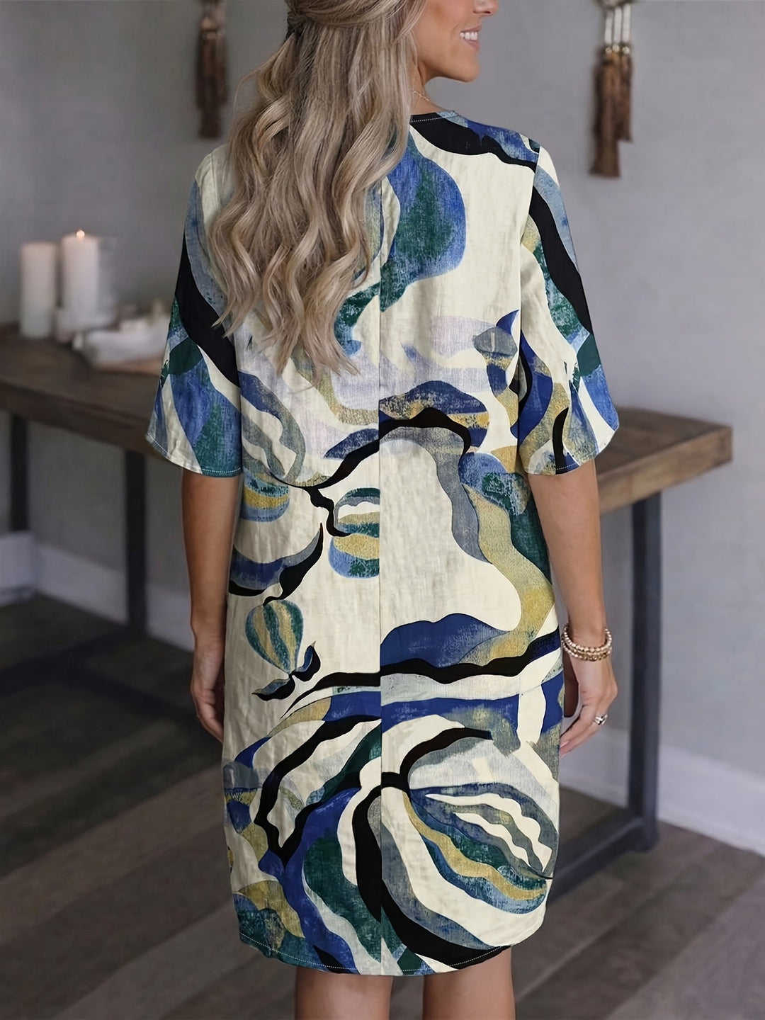 Delia | Vestido recto con estampado artístico