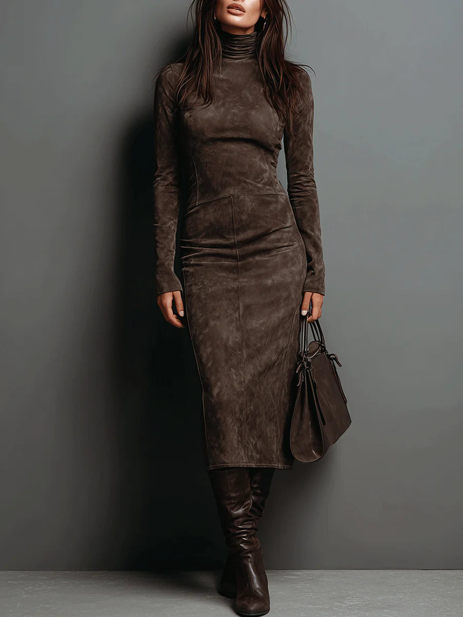 Bianca Paz | Vestido largo cuello alto de ante