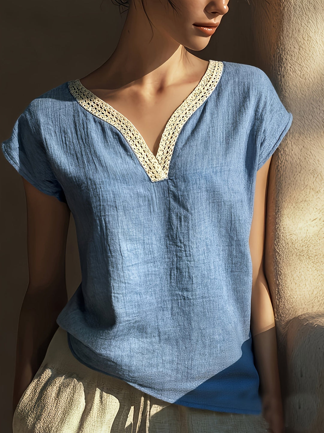 Maritza | Blusa escote en V con encaje