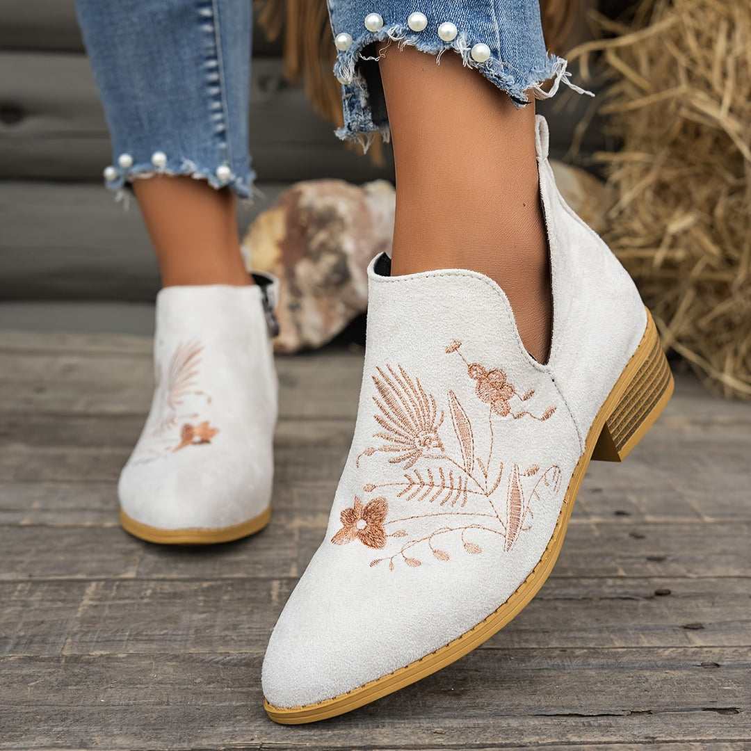 María Elisa | Botines bordados de taco bajo