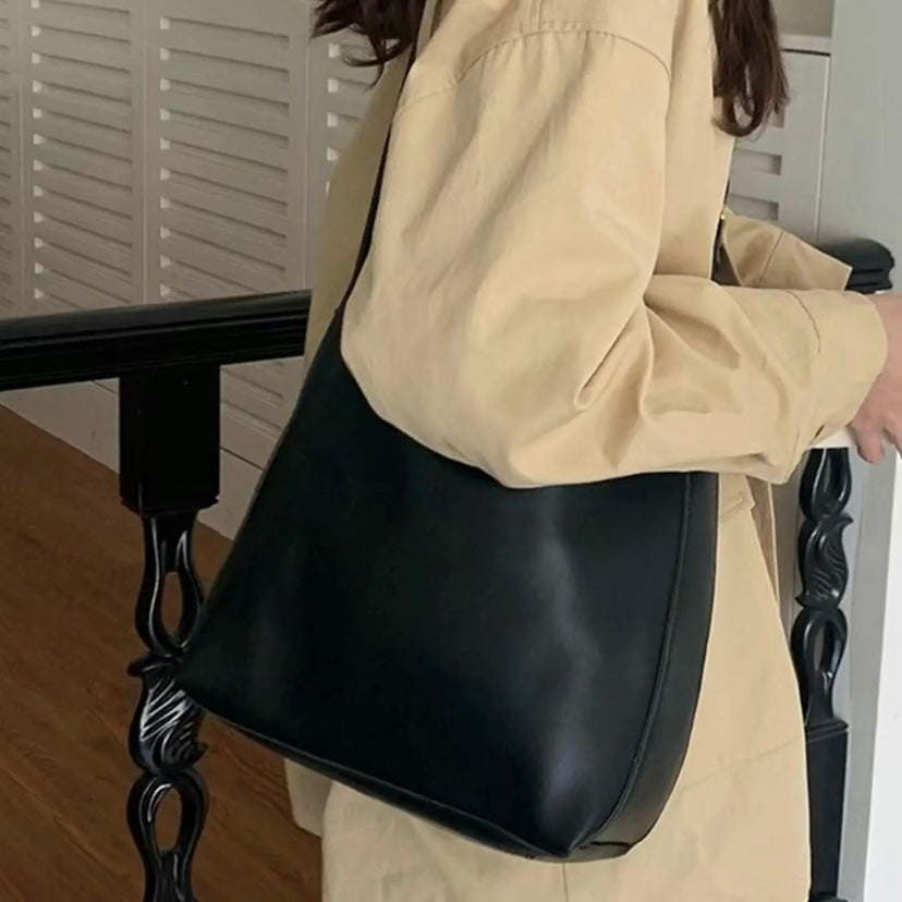 Carmen Rosa | Bolso de hombro con hebilla