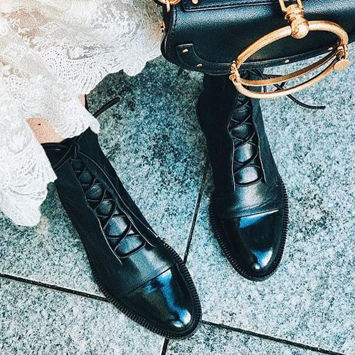 María Elisa | Botines elegantes con cordones