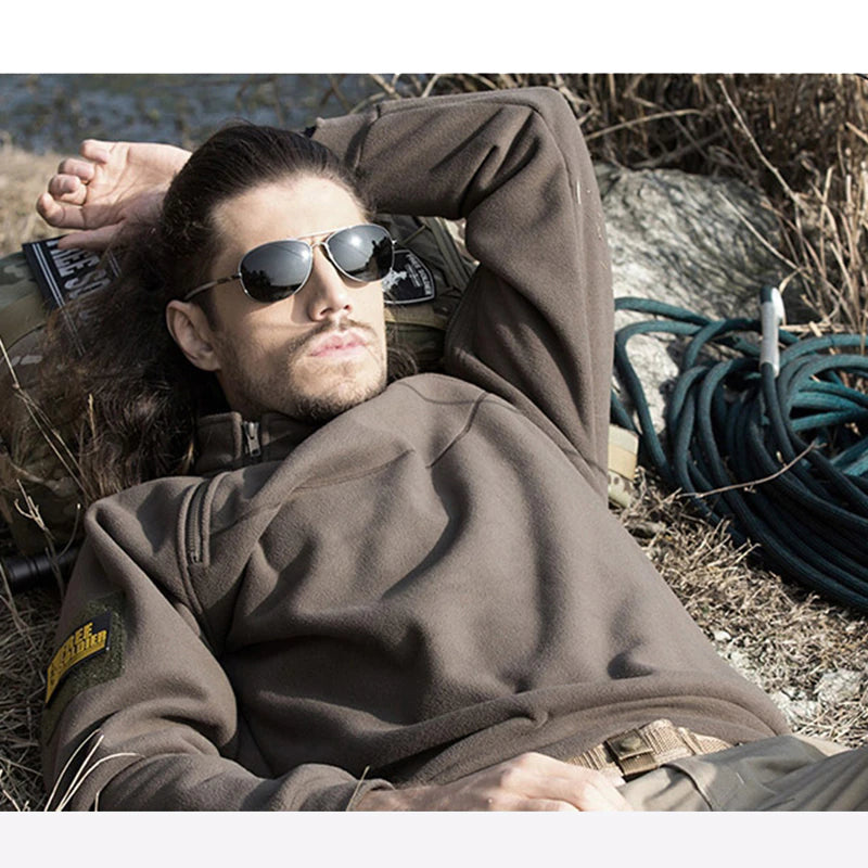 Huenchuleo | Pullover con cuello alto y cierre corto