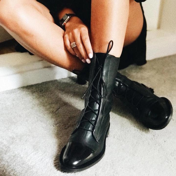 María Elisa | Botines elegantes con cordones