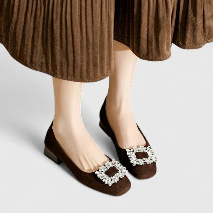 Vanessa | Zapatos bajos con aplicación de cristales