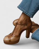 Clementina | Zapatos de taco retro con punta cerrada