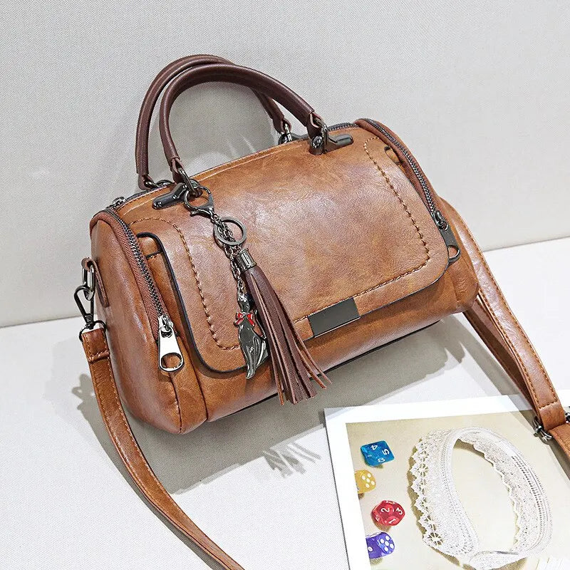 Cayetana | Cartera retro de diseño premium