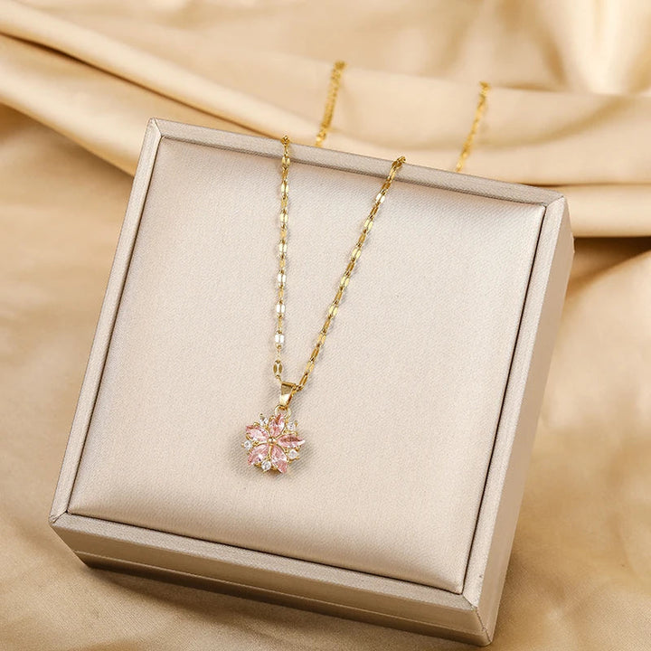 Krishna Paz | Collar elegante flor de cerezo