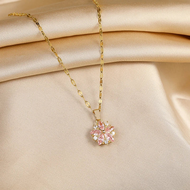 Krishna Paz | Collar elegante flor de cerezo