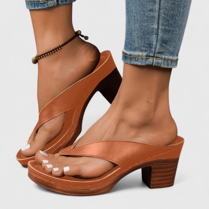 Consuelo | Sandalias de taco bajo grueso